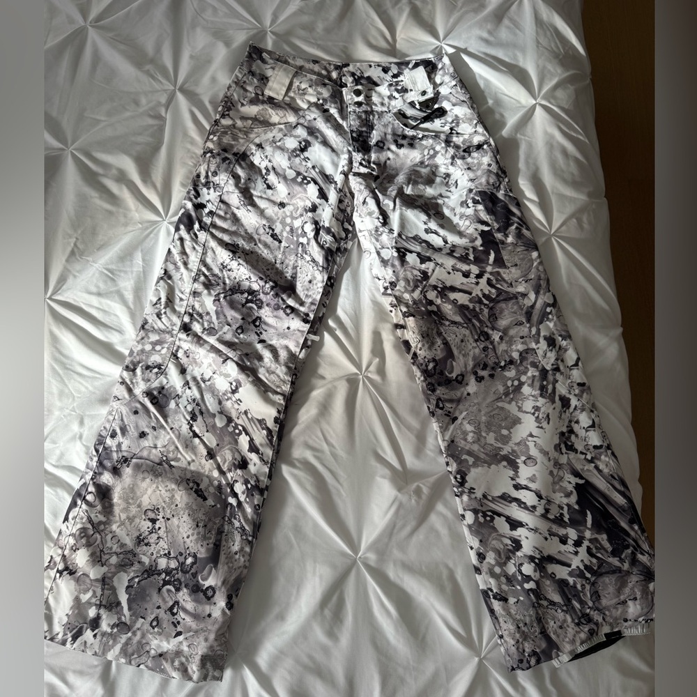 Oakley Women’s XS Insulated Snowboard Ski Pants